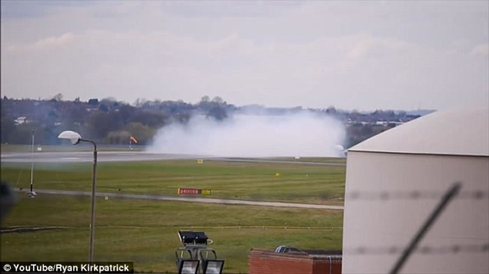 Ӣ����������������һĻ������737�ͻ��������� �������ð����