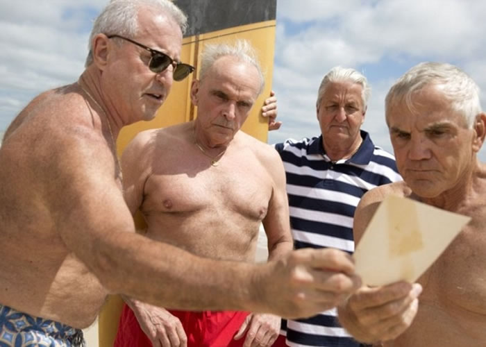 4���о����գ���ΰڳ�����Ӣ�ˡ�