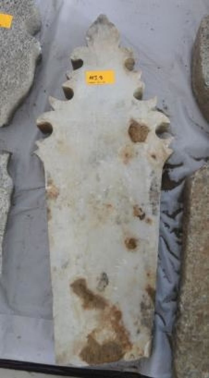 Ĺ����״���죬����ʯͷ���ơ�