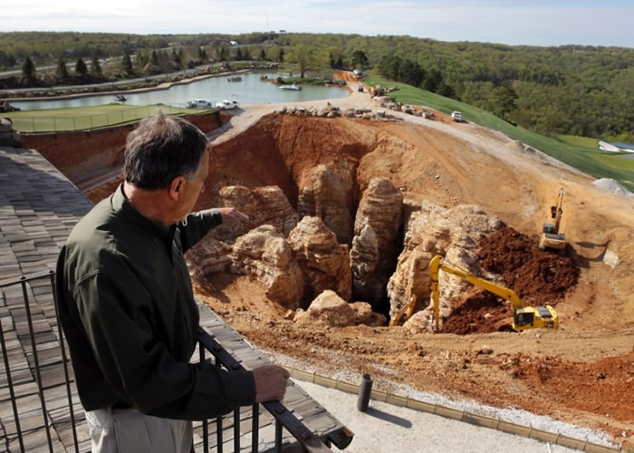 ��ͻ���־޴����ӣ�Ī��˹����̽�����ס�