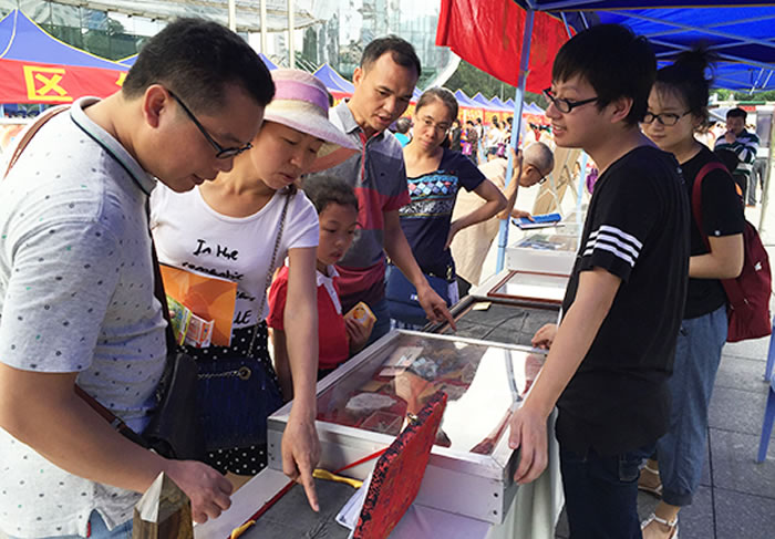 广西地质博物馆开展“走进神秘的广西化石王国”科普宣传