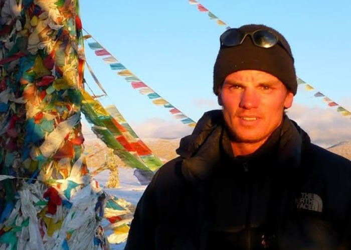 阿诺德5次征服珠峰,可惜死于高山症。