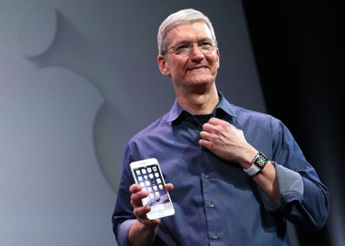 库克开玩笑说,已经不确定到底iPhone是何时发明了。