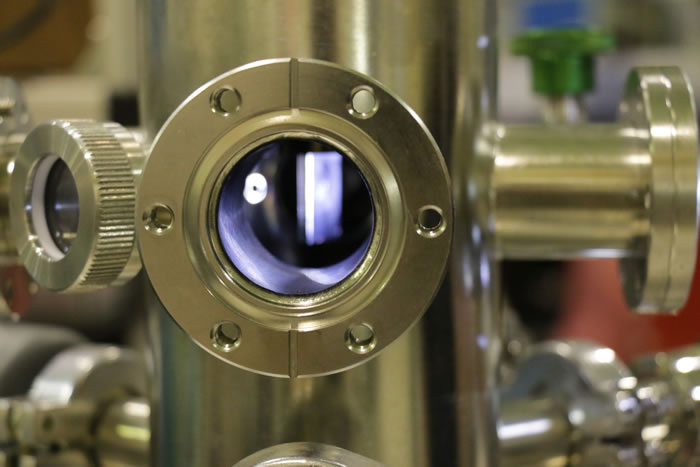 模拟冥王星大气环境的实验腔体