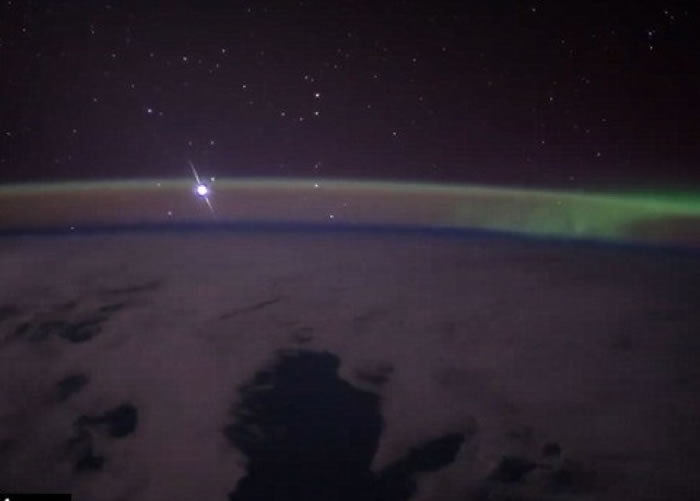 �������Ƥ�����µ��澰��