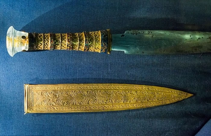 ذ�׵ĵ��ʼ������Իƽ���졣