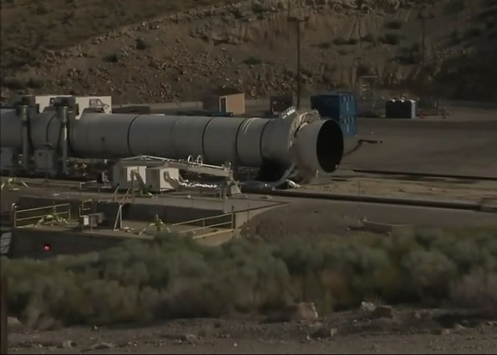 美国太空总署(NASA)在犹他州沙漠成功测试世上推力最大的火箭推进器