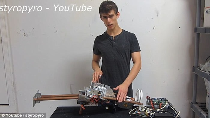 ������ķ����ġ�����ѧ�ҡ��������������������ǿ������ἤ����