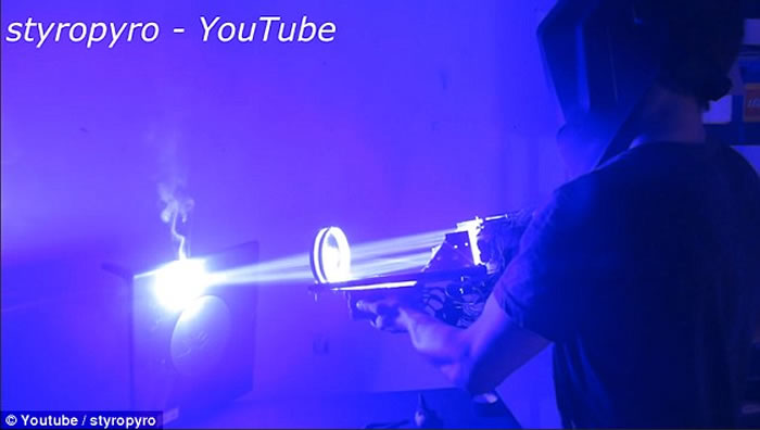 ������ķ����ġ�����ѧ�ҡ��������������������ǿ������ἤ����