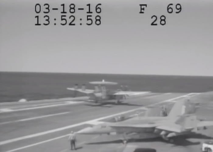 亽ĸɭͻȻ E-2CԤն麣