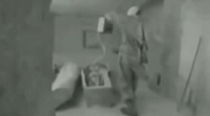 ΪѰ������������ ��սʱ��ǰ����KGB�򿪰�������������ľ������ľ��