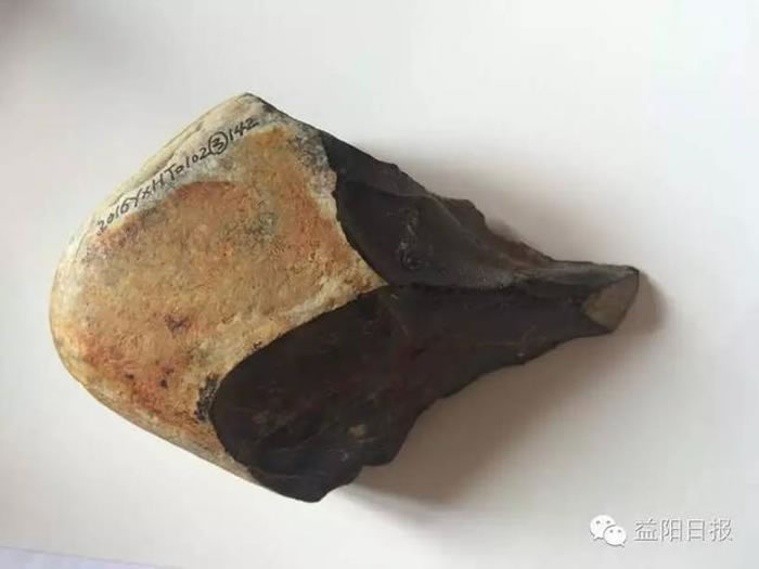 湖南益阳虎须山旧石器遗址发现中国原石斧
