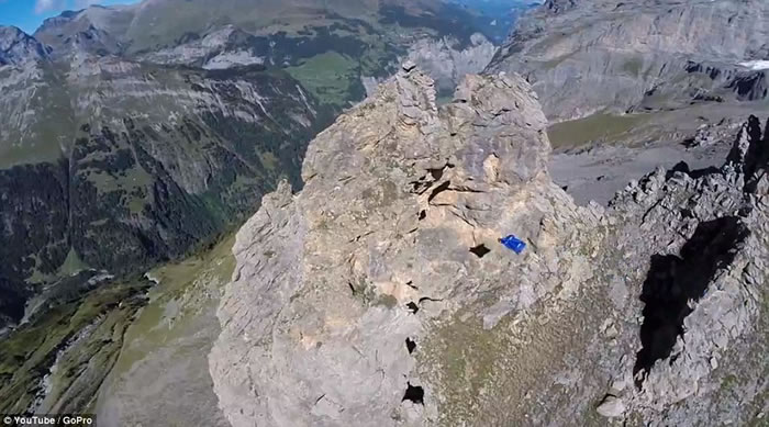 意大利定点跳伞运动员Uli Emanuele拍摄极限跳伞 却拍下自己的死亡过程