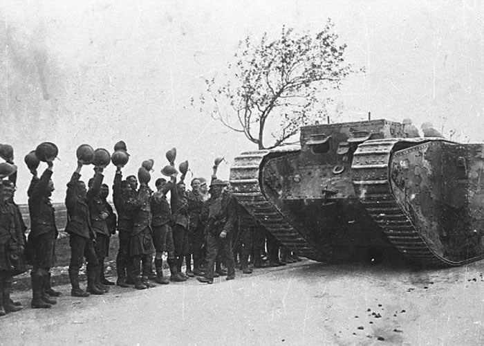 ����˼�ʻ̹�˲��ұ��з����С�