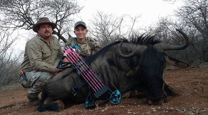 古尔丹(右)的猎物种类繁多。