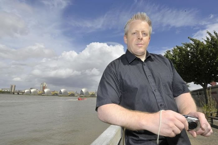 ���ֶ����ŷ�����UFO���ӡ�