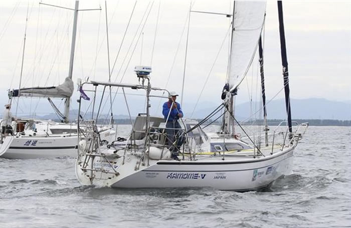 日本66岁老人庄司信吉独自驾驶帆船145天往返太平洋创下壮举