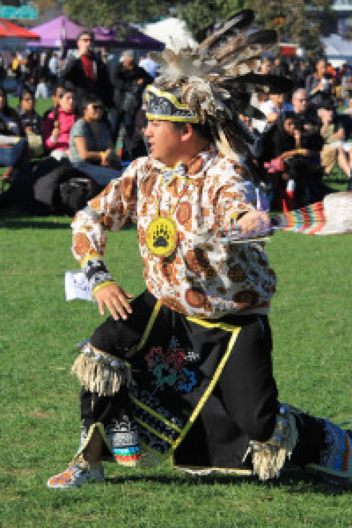 �μ��߻ᴩ�ϴ�ͳ���Ρ�