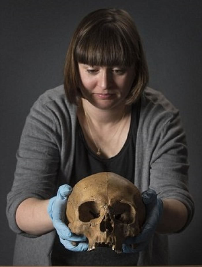 �׵·ұ�ʾ������ʱ��ū��ó��ʢ�С�