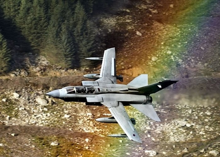 Ӣ����������ն����ӿ��6Сʱ ����̨��ս������Խ�ʺ�һ��