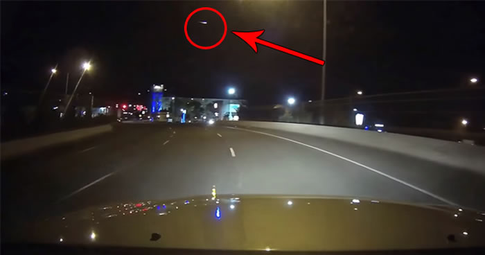 俄罗斯夜空惊现绿色发光球落在西伯利亚贝加尔湖附近 或是猎户座流星雨