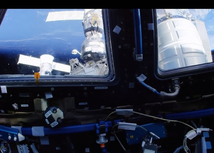 美国太空总署(NASA)公开用鱼眼镜头拍摄的国际空间站超高清视频