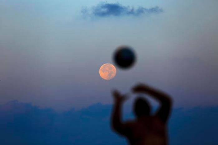 �����ڱߴ���������¡�