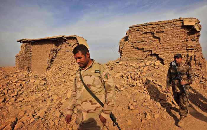 伊斯兰国ISIS炸毁3000年历史“古美索不达米亚文明最神圣的古迹”金字塔