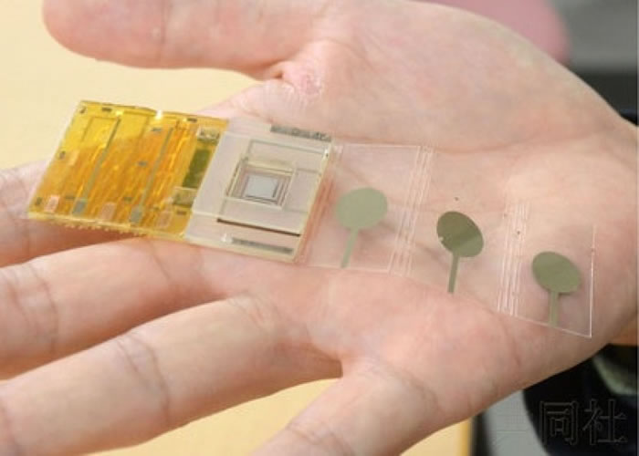 传感器贴片十分薄。