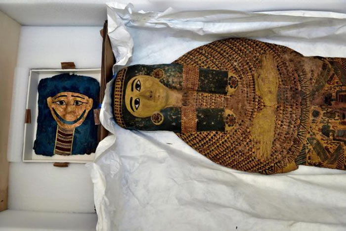 һöƽľߣ󣩷ڹľԡǶԱǷ͵ɵ˻Ŀǰ˽еĴ󰣼ݡ PHOTOGRAPH BY KENNETH GARR