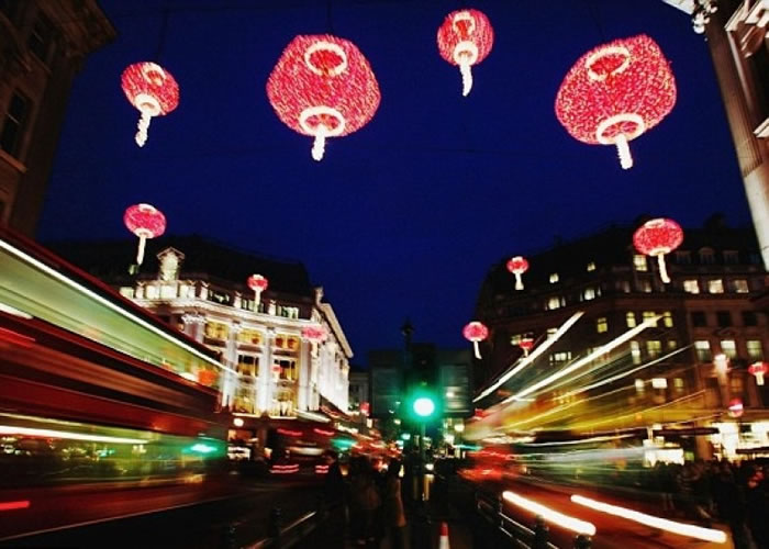 Ӣ��ÿ���д�����Ƴ��ۡ�