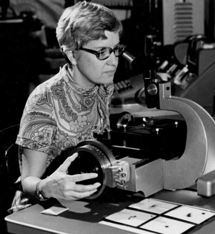 发现暗物质的鲁宾于圣诞节当日离世。