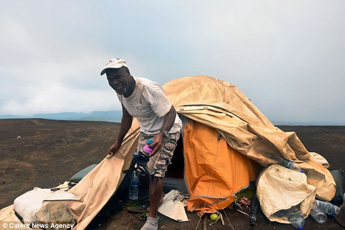 �����޹�����Ŭ��ͼ������ϯ��¶Ӫʤ����³ķ��ɽ��