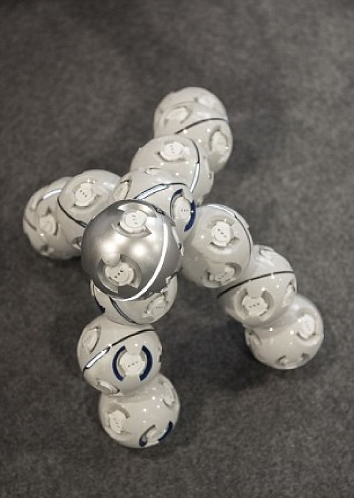 CellRobot现已公开发售,暂时未知其销售情况。