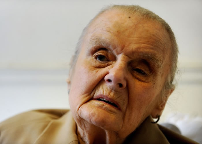 霍林沃思在香港逝世,多方哀悼。