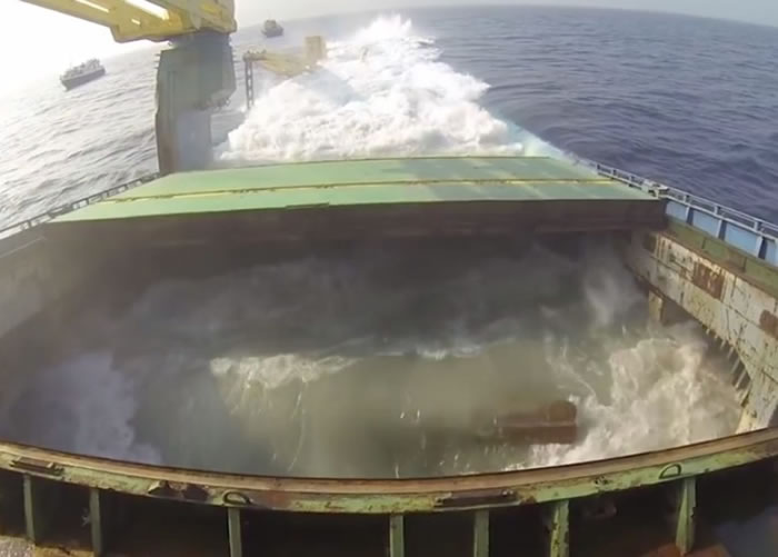 �����ͷ���»��񴬱�ը���������