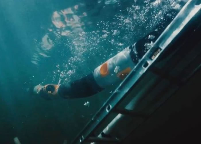 摇控机器蛇能准确执行检查海底输油管及钻油设备的任务。