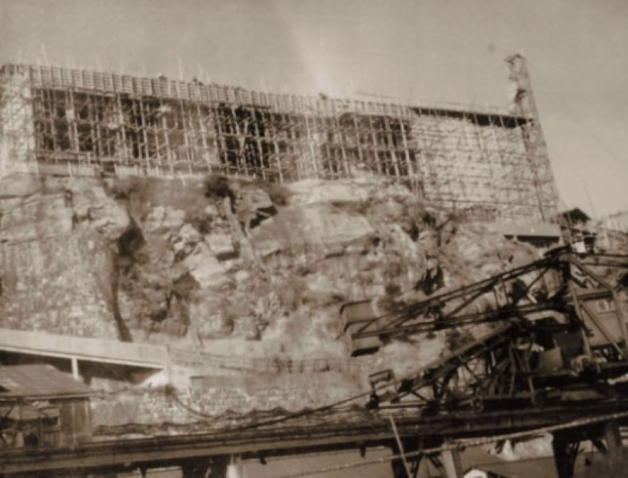 军舰岛曾是世界知名的大矿场。