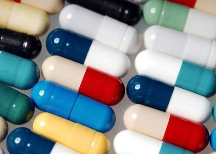 �ٴ�ʵ��֤ʵҩ����Բ��𺦺�С��