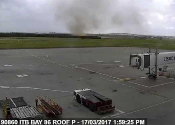 龙卷风不久后消散。