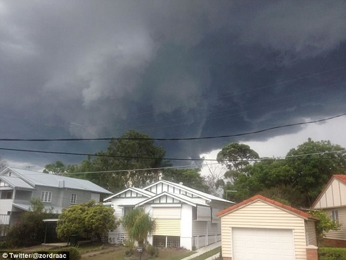 龙卷风袭击澳洲布里斯班