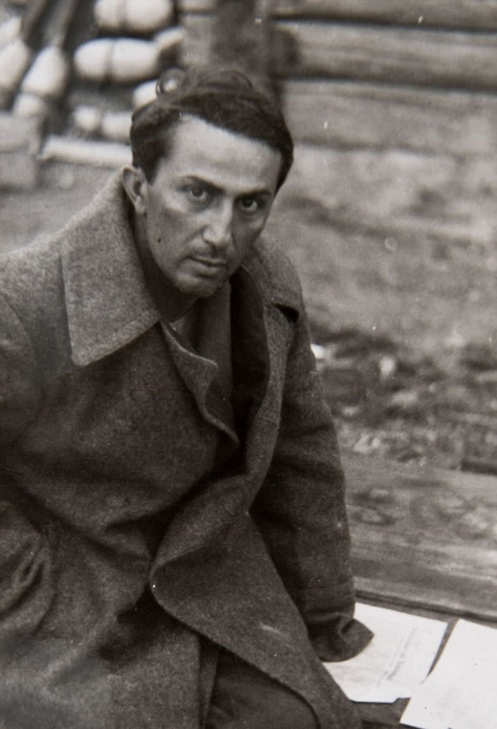 雅科夫被德军俘虏。