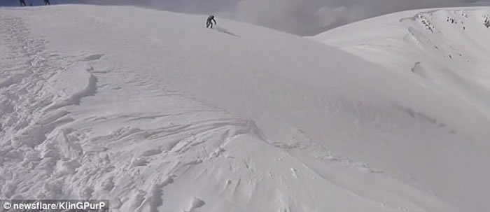 �������������ݻ�ѩ������ѩ����������