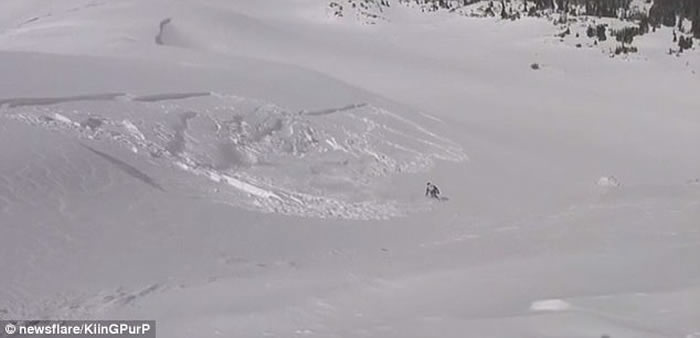 �������������ݻ�ѩ������ѩ����������