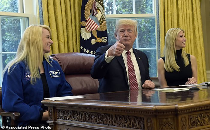 ˢ������̫������̫��ͣ��ʱ�����¼ ������ף��Ů̫����Peggy Whitson