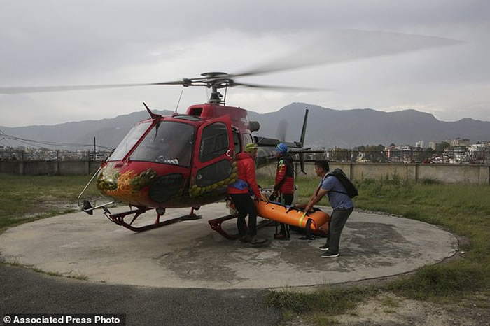 “瑞士机器”(Swiss Machine)登山好手史戴克Ueli Steck攀珠穆朗玛峰摔落身亡
