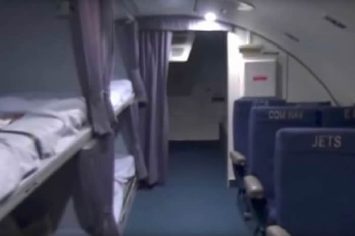 美国总统“末日客机”E-4B守夜者(Nightwatch) 抵御电磁脉冲的空中指挥所