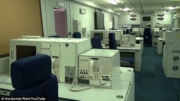 美国总统“末日客机”E-4B守夜者(Nightwatch) 抵御电磁脉冲的空中指挥所