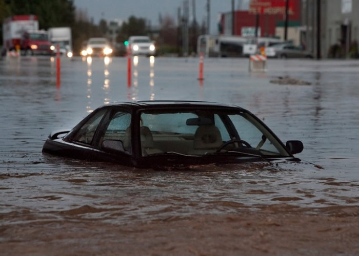 海平面大幅上升会引起严重后果。