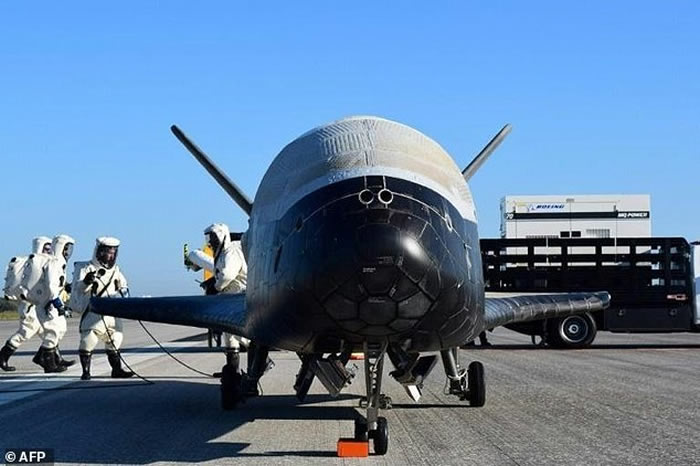 �����������˺���ɻ�X-37B�麽